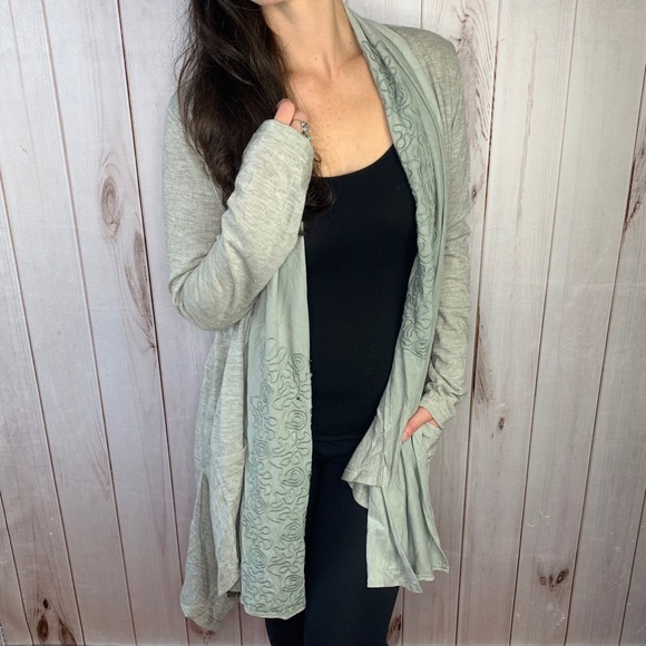 Grey handkerchief cardigan - Picture 2 of 8